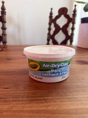 Crayola Air-Dry Clay Tub (White)